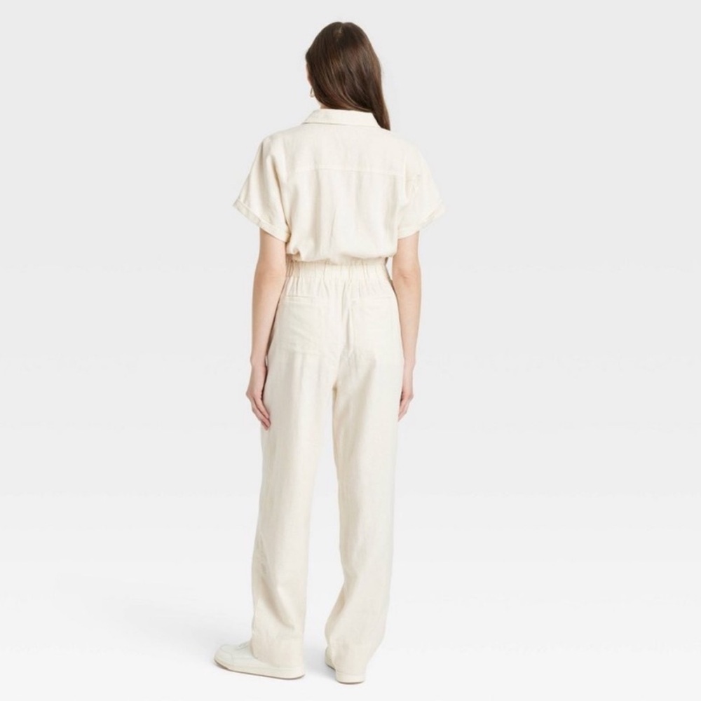 Universal Thread Short-Sleeve Linen Jumpsuit in cream. Size: 14 - Picture 2 of 15